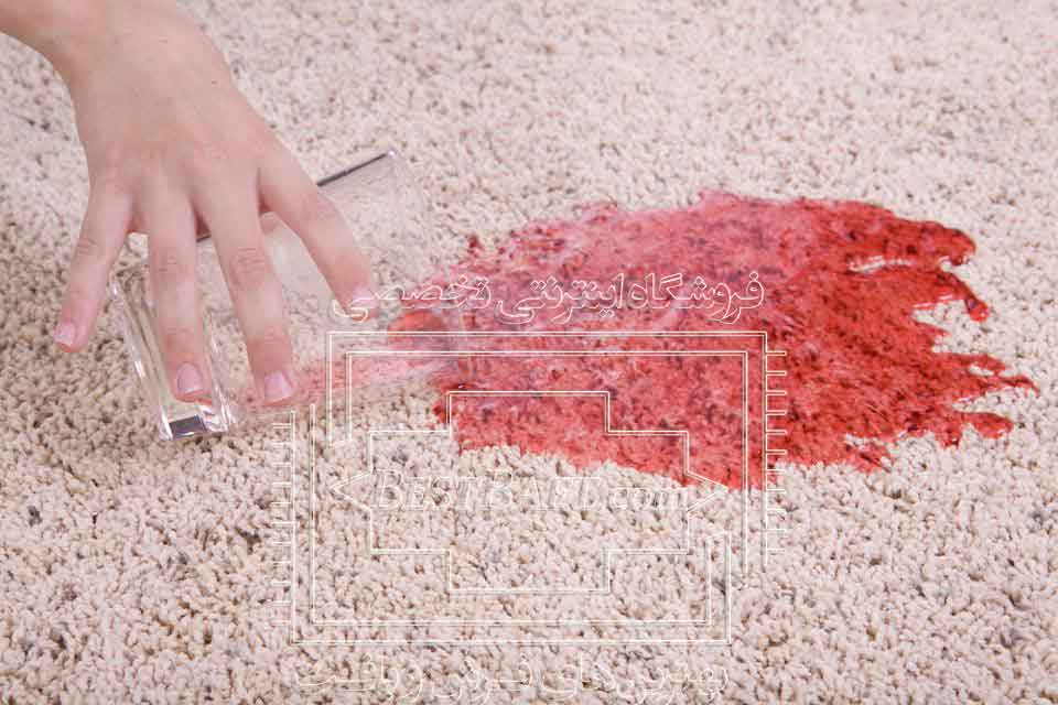 پاک کردن لکه آبمیوه از روی فرش ماشینی