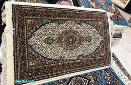 پشتی سنتی کد2520 فرش نگین مشهد 700 شانه کرم