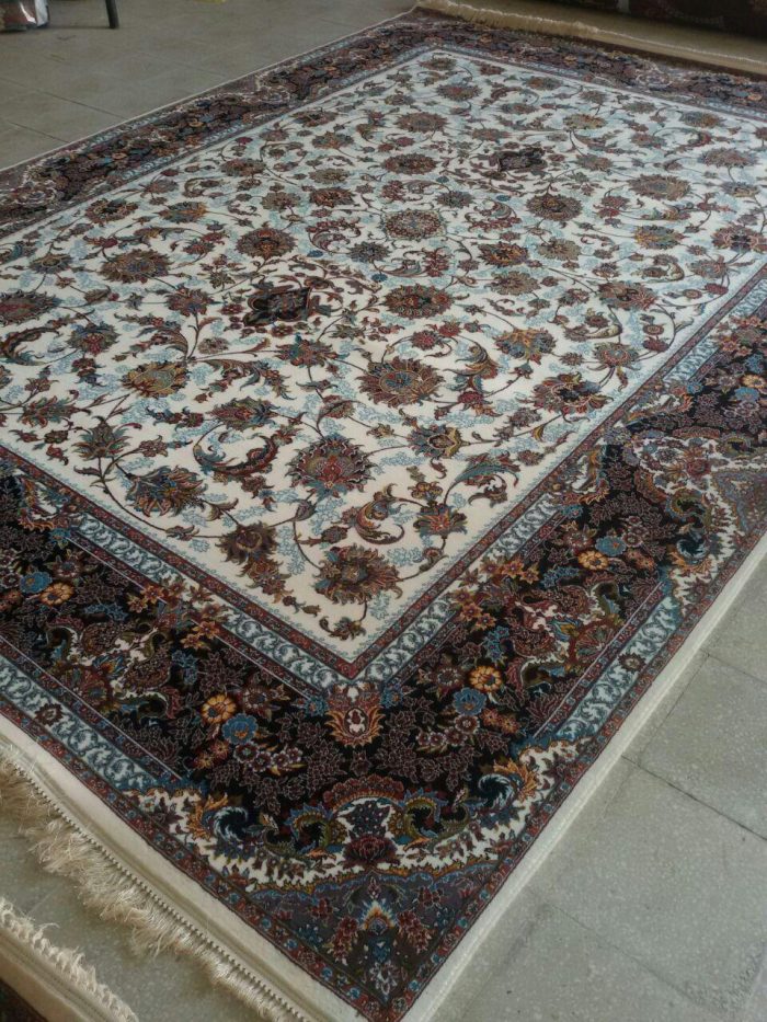 فرش کاشان طرح افشان کرمی 700 شانه تراکم 2550