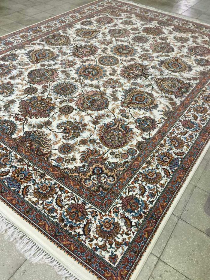 فرش کاشان طرح افشان کرمی 700 شانه تراکم 2550